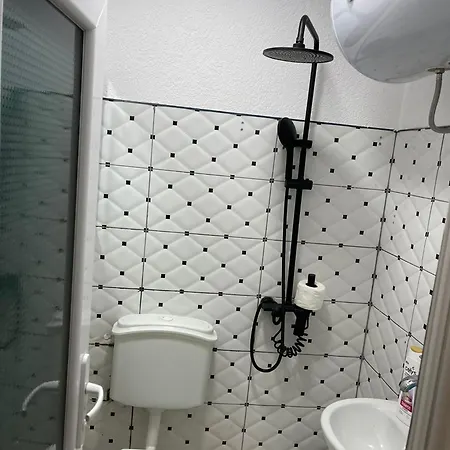 Hotel Bar Restaurant Gjocaj 3*