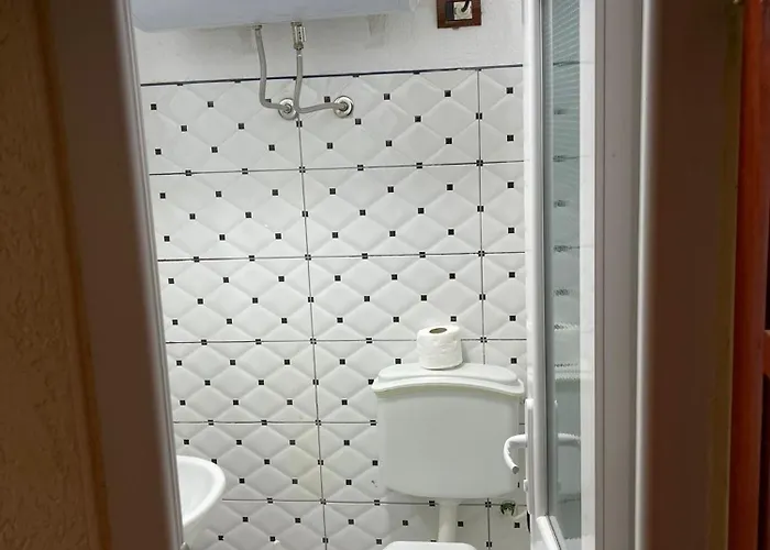Bar Restaurant Gjocaj 3*